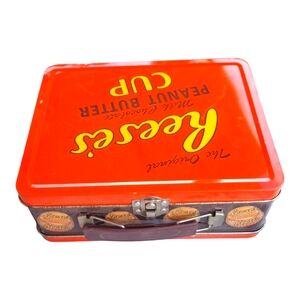 Vintage tin Lunch box